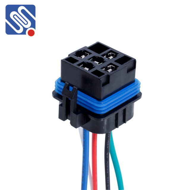 Relay connectors